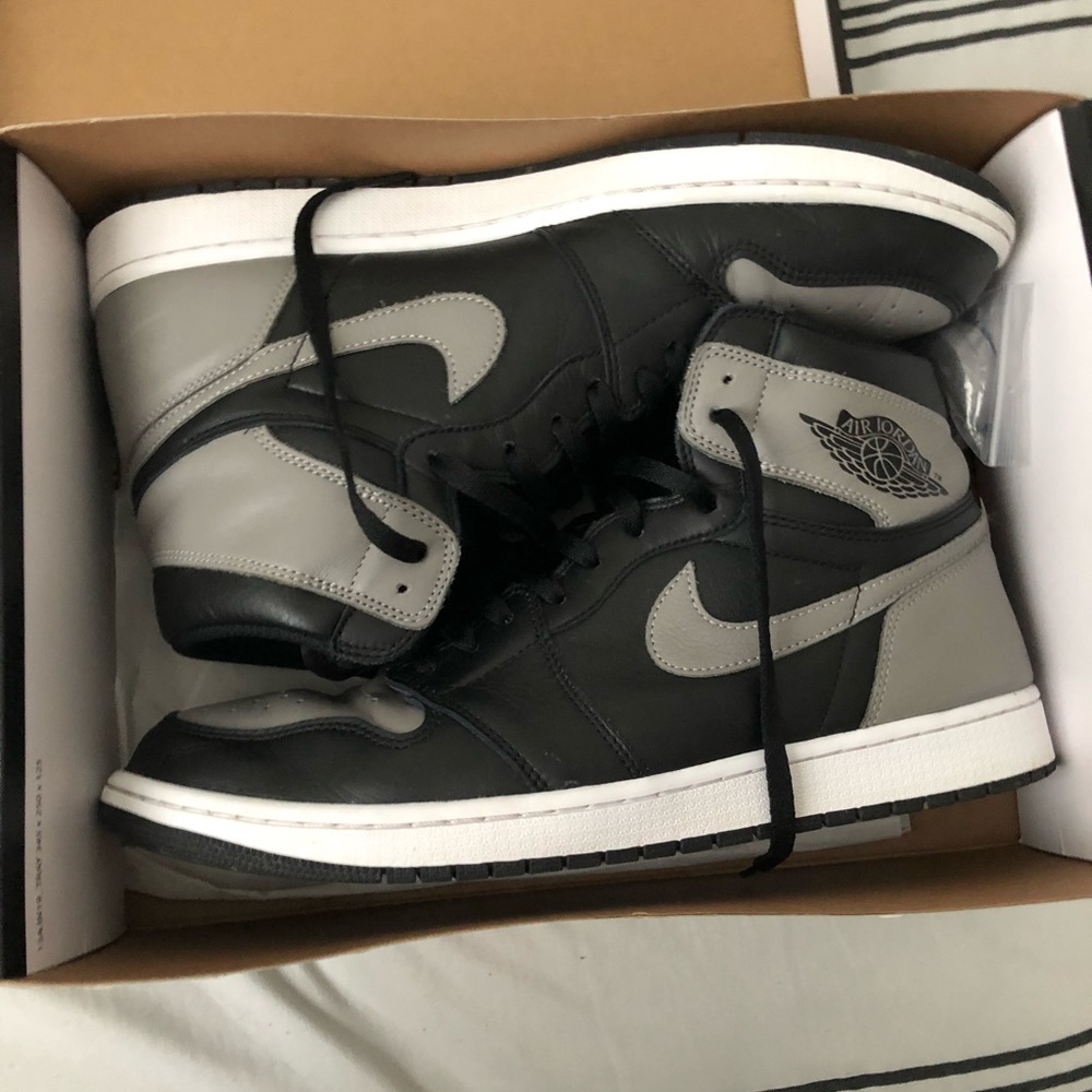 Air Jordan 1 Shadow